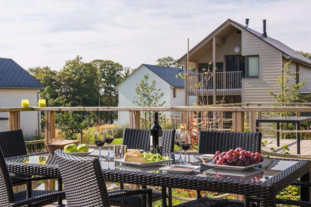 Golden Lakes Village Ardennes Boussu-lez-Walcourt Esterno foto